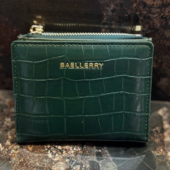 Baellerry Women Green Croc-Embossed Wallet Gift Idea Holiday - Picture 1 of 5
